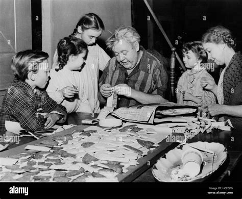 THE NIGHT OF THE HUNTER, Billy Chapin, Cheryl Callaway, Mary Ellen ...