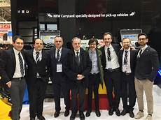 consolato italiano in il consolato italiano in germania visita lo stand di es consolato italiano in il consolato italiano in germania visita lo stand di es