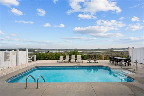 Oak Island Vacation Rentals | Salt & Sand Realty