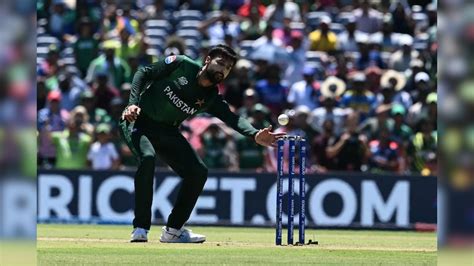 मोहम्मद आमिर से लेकर इफ्तिखार अहमद तक, पाकिस्तान की टीम से करीब आधा ...