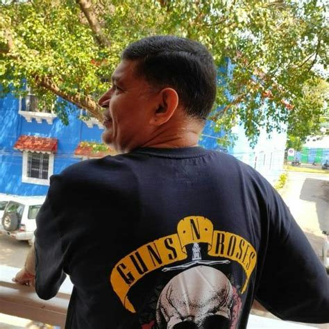 Guns N Roses Men Oversized Printed T-Shirt – pronk.in