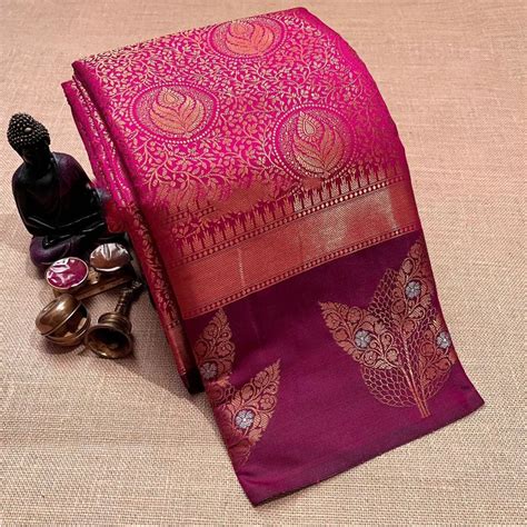 Surreptitious Dark Pink Soft Silk Saree With Murmurous Blouse Piece ...