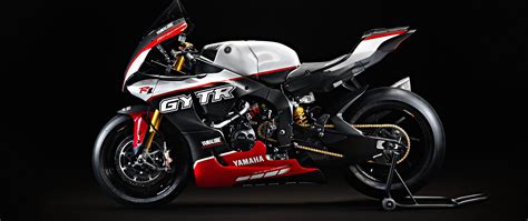 2022 Yamaha R1 Wallpaper Hd
