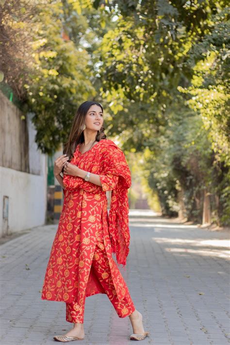 Red Orange Floral Suit Set – DIMPLE DESIGN STUDIO