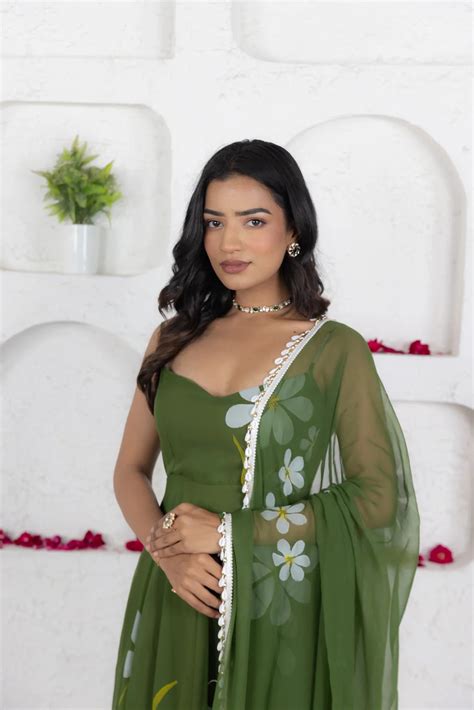 NYSA YELLOW HANDPAINTED ANARKALI SET – Deasha India