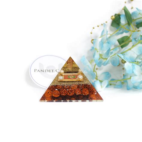 Shri Santan Gopal Pyramid Yantra with 5 Mukhi Rudraksha Beads – Pandit.com