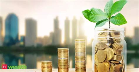 What is up-market capture ratio of a mutual fund investment and what ...