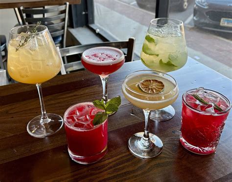 Dining, entertainment options abound for a night out in the suburbs ...