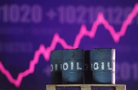 Traders Rush to Lock in Oil Prices Amid Iran Geopolitical Risk, More ...