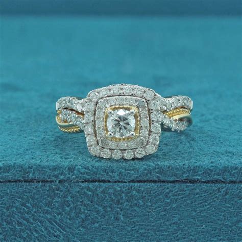 Naraya Box Halo Diamond Ring – Firefly Diamonds