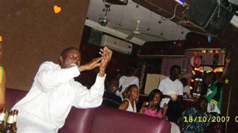 L’éléphant est devenu carnivore, il a bouffé de l’écureuil