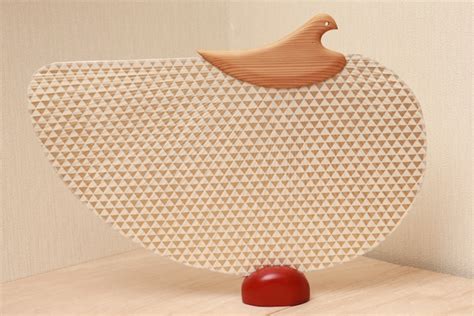 江戸仕立て都うちわ千鳥型【京染和紙 × 一越紙(群馬県)】Edo-style plover-shaped Miyako Uchiwa ...