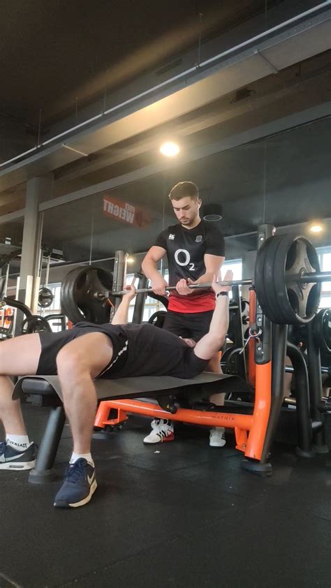 140kg (309lbs) 1RM Bench PR - 85kg (187lbs) BW : r/strength_training
