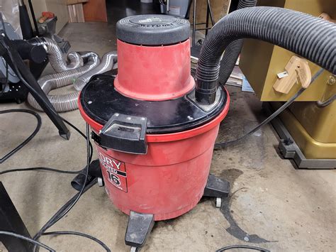 Old Craftsman shop vac blowing air out where the lid attaches to the bucket. Is that normal? : r ...