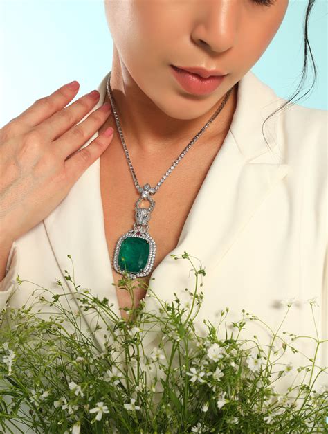 Diamond Studded Panther Pendant – modarta