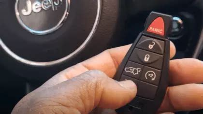 How to Program Key FOB for 2010 Jeep Commander 的图像结果