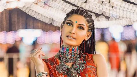 Purva Mantri spills the beans on her latest Garba song Rumjhum - Exclusive