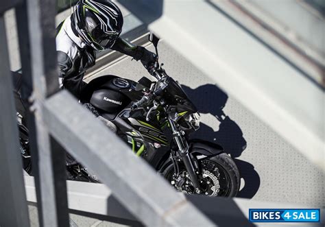 Kawasaki Z650 ABS price, specs, mileage, colours, photos and reviews ...