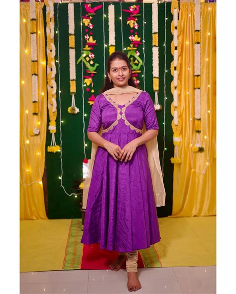 Anshu Reddy (Actress) Biography, Wiki, Age, Height, Career, Family ...