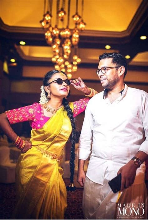 This Woman Wrote "Memes" In Her Mehendi After She Found Her Husband ...