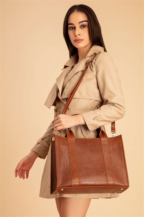 Buy Leather Mud-Pie Brown Leather Tote Online for women | Abelardo De Moda