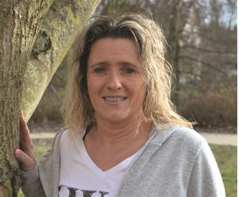 Daniela Alfinito: Eine Altenpflegerin erobert die Charts - Altenpflege