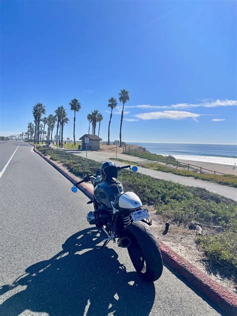 78F (28C) in December : r/motorcycles