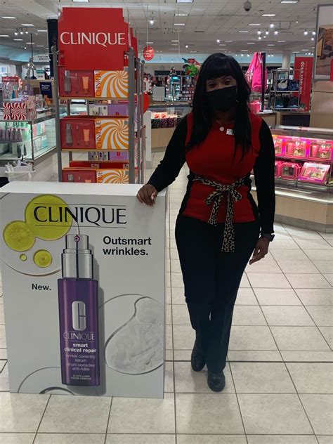 Part II of our Santa Fest here at Belk in Meridian, MS. Nothing like ...