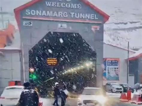 North India Snowfall Cold Wave Delhi Fog Flight Delay VIDEOS