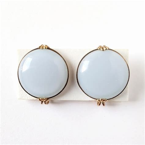 《Hillcraft,Castlecraft》 pale blue moonglow lucite round vintage ...