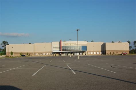 Grand 18 in D'Iberville, MS - Cinema Treasures