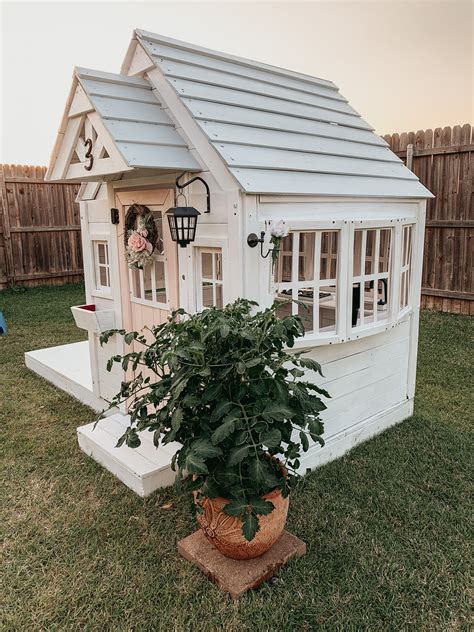 Meet the builder of the most extravagant playhouses in dallas – Artofit