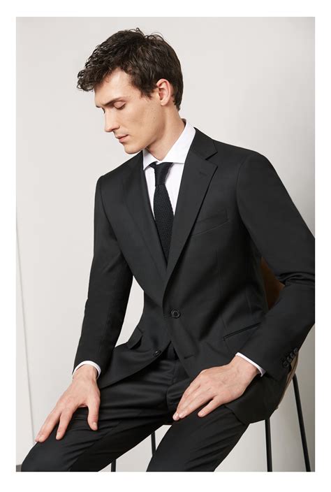 Business Suit 的图像结果