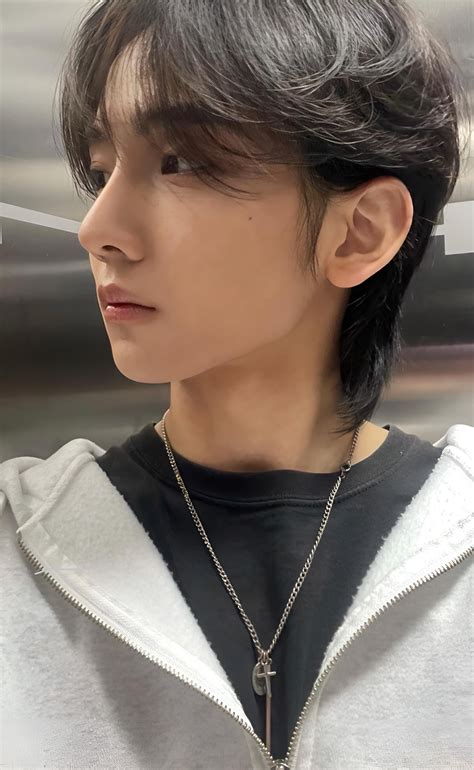 Park Junil 박준일 di 2025 | Selebritas