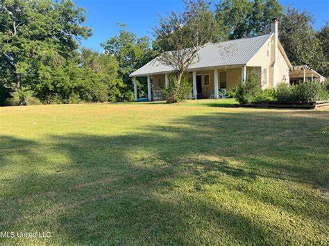 1056 Fairchilds Road, Raymond, MS 39154 - Homefront