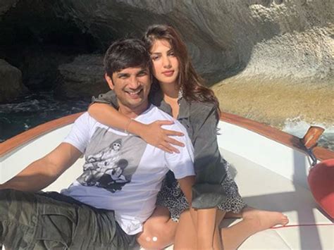 Sushant Singh Rajput की गर्लफ्रेंड Rhea Chakraborty की आखिरी पोस्ट पर ...