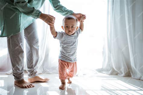 Premium Photo | Baby first steps