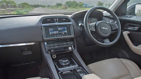 Jaguar F-pace 2016 Prestige Interior Car Photos - Overdrive