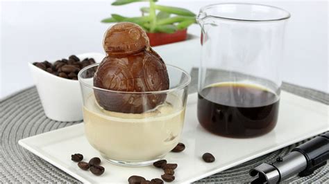 Cool Your Circuits with This BB-8 Affogato Recipe | StarWars.com