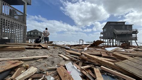 At least five houses collapse on North Carolina's Outer Banks ...