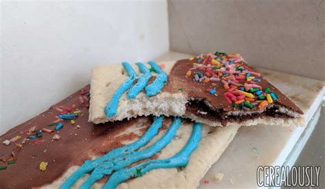 Review: Pop-Tarts Sugar Cookie & Brownie Batter Splitz - Cerealously