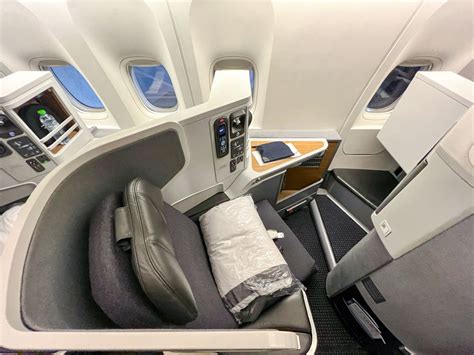 Boeing 777 Business Class 的图像结果