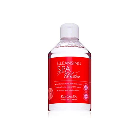 Best Make-Up Removers According To The Experts | Vogue India | Vogue India