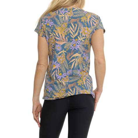 Sherpa Adventure Gear Neha V-Neck T-Shirt - Short Sleeve - Save 66%