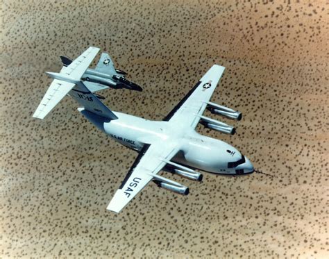 McDonnell-Douglas YC-15 — avionslegendaires.net