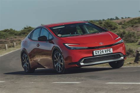 Toyota Prius Review 2024, Price & Specs - Phemany.com