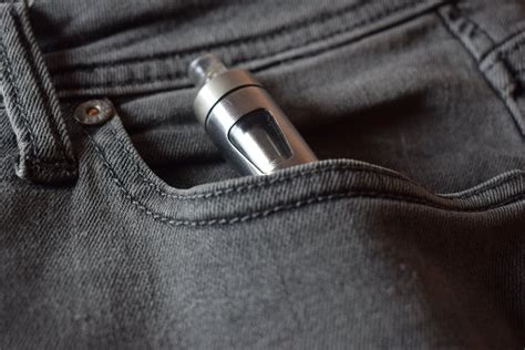 Exploding Electronic Cigarettes 的图像结果