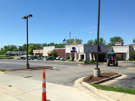 Hilton - Grand Rapids - Parking in Kentwood | ParkMe