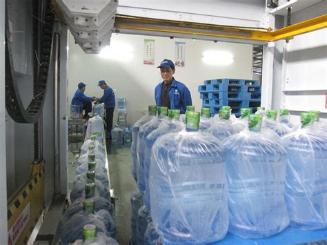 配送桶装水_合肥蓝氏水处理设备有限公司