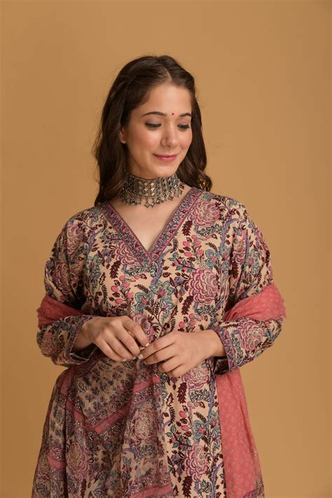 Zeenat Phool Suit Set – DIMPLE DESIGN STUDIO